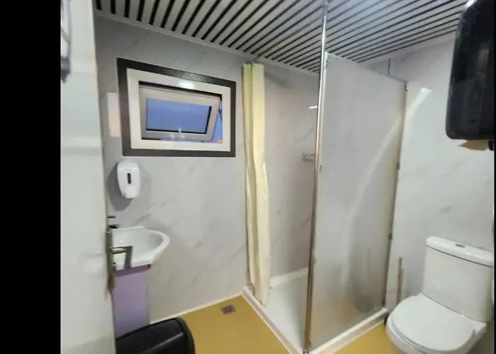 Raptor Ranch Glamping Luxury tent Valle