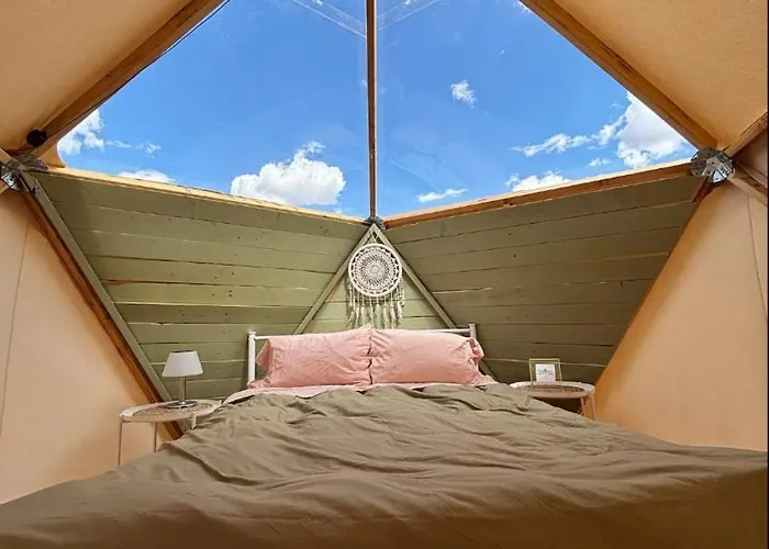 Raptor Ranch Glamping * Valle