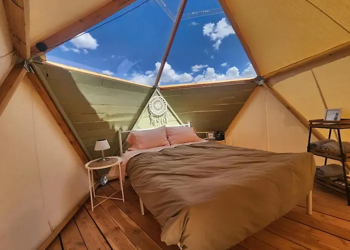 Raptor Ranch Glamping Valle