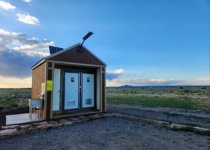 Raptor Ranch Glamping * Valle