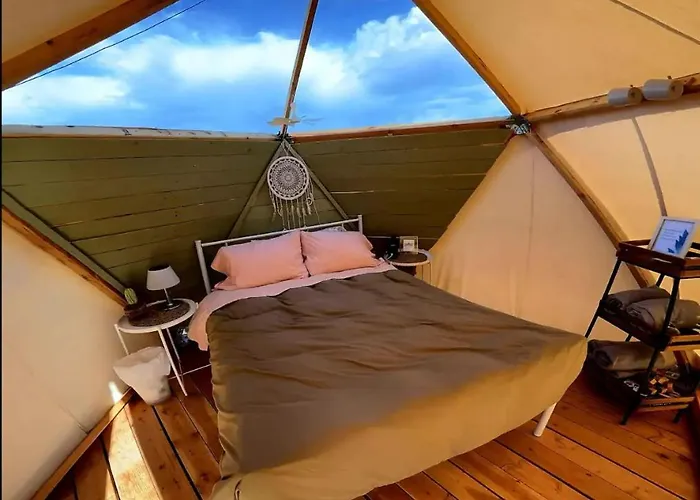 Raptor Ranch Glamping Luxury tent