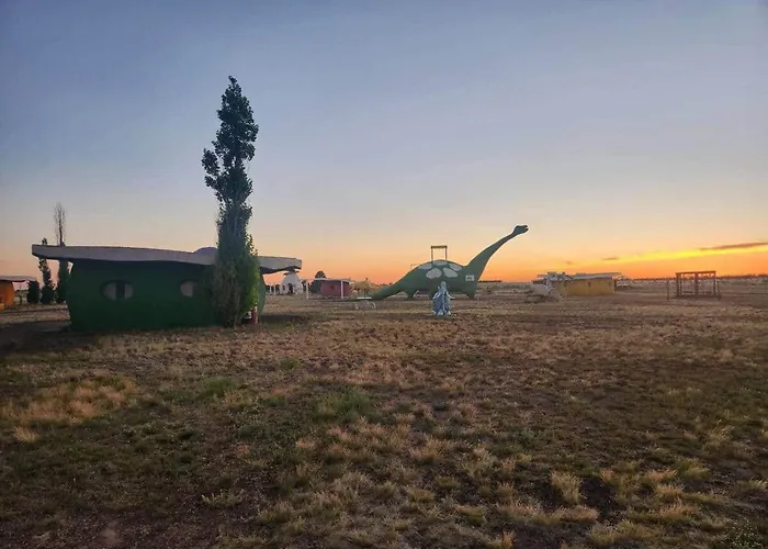 Luxury tent Raptor Ranch Glamping